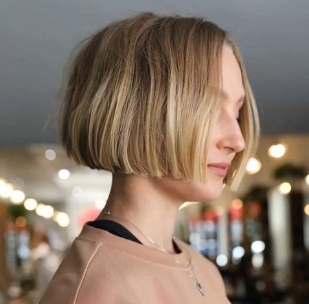 Jaw length blunt bob