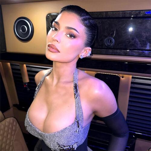 Kylie Jenner's Sleek Side Part Updo