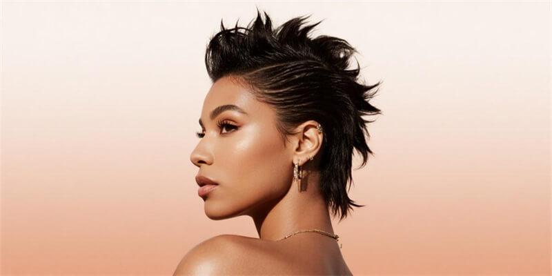 Edgy & Chic: 10 Mohawk Hairstyles for Black Ladies