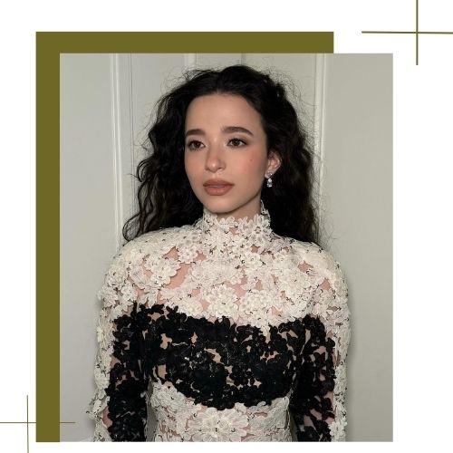 Mikey Madison Curly Hair