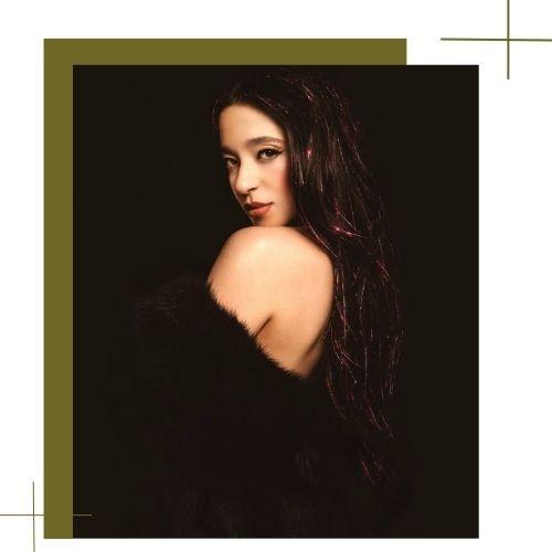 Mikey Madison Hair Tinsel