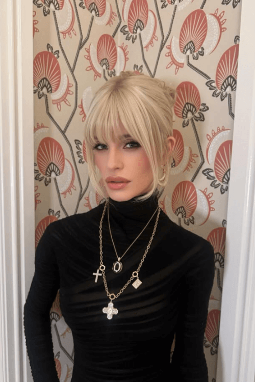 kelly osbourne blonde updos with bangs