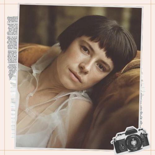 jessie buckley short hair