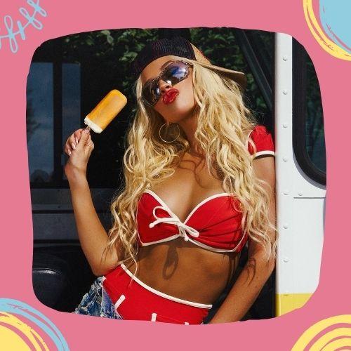 Christina Aguilera Wavy Hair